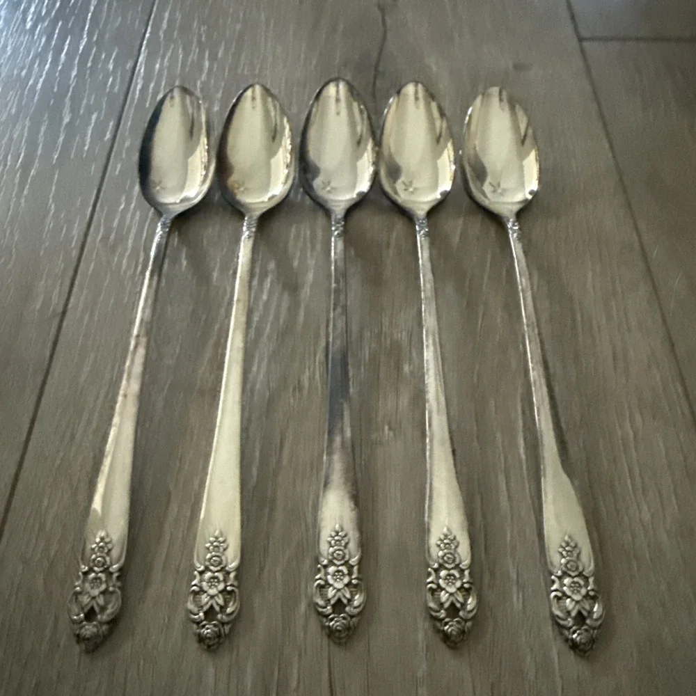 Set of 5 Oneida DISTINCTION Iced‎ Tea Spoons Silver Plate Prestige 1951 Flatware